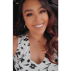 Meet your Posher, Stephanie